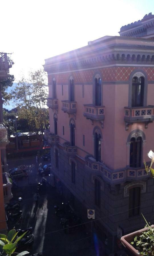 살레르노 In Via Roma B&B 외부 사진
